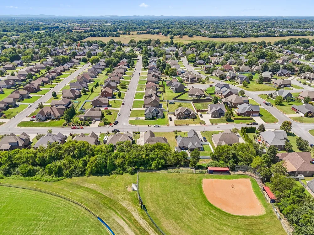 2604 Tellyman Ave Murfreesboro, TN 37130