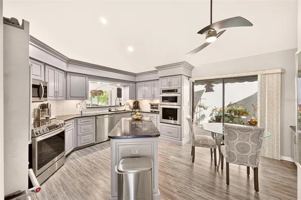 1912 SE TWIN BRIDGE CIRCLE ocala, FL 34471