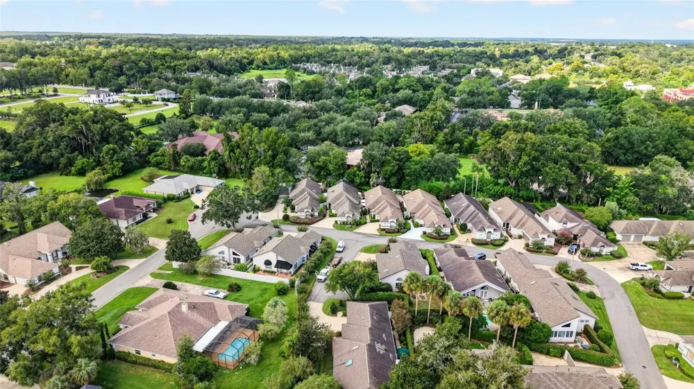 1912 SE TWIN BRIDGE CIRCLE ocala, FL 34471