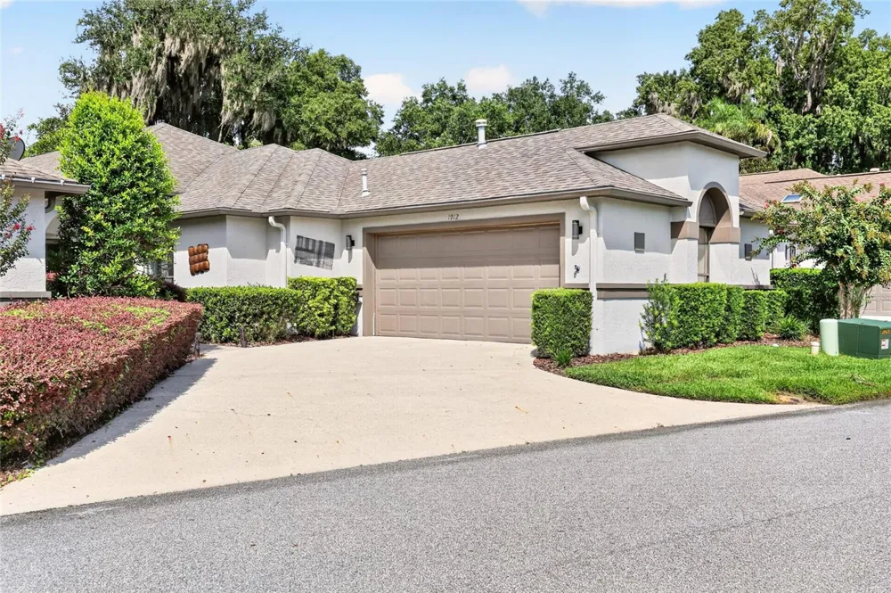 1912 SE TWIN BRIDGE CIRCLE ocala, FL 34471