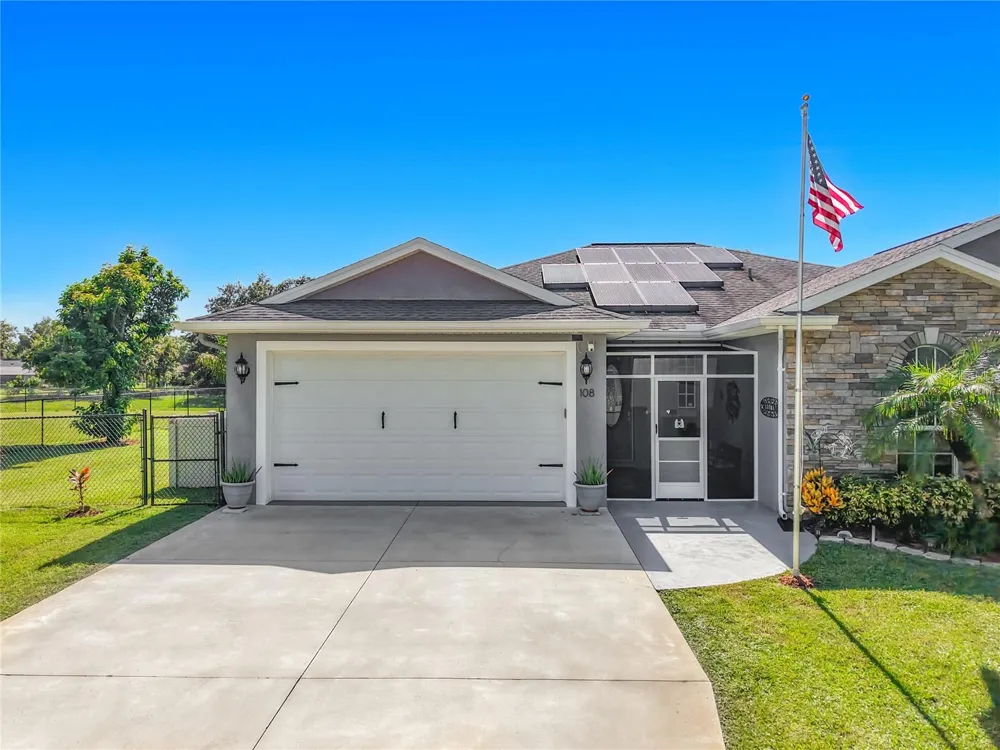 108 OAK KNOLLS CIRCLE Sebring, FL 33876