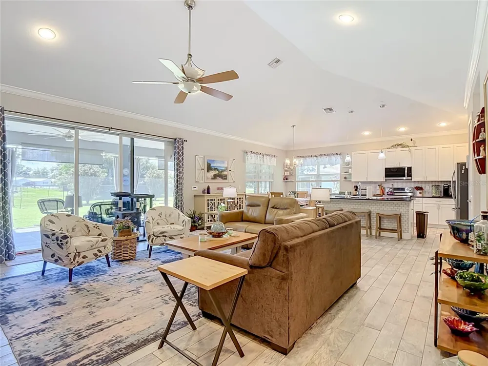 108 OAK KNOLLS CIRCLE Sebring, FL 33876