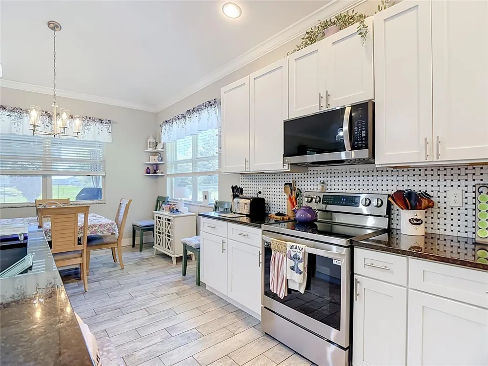 108 OAK KNOLLS CIRCLE Sebring, FL 33876