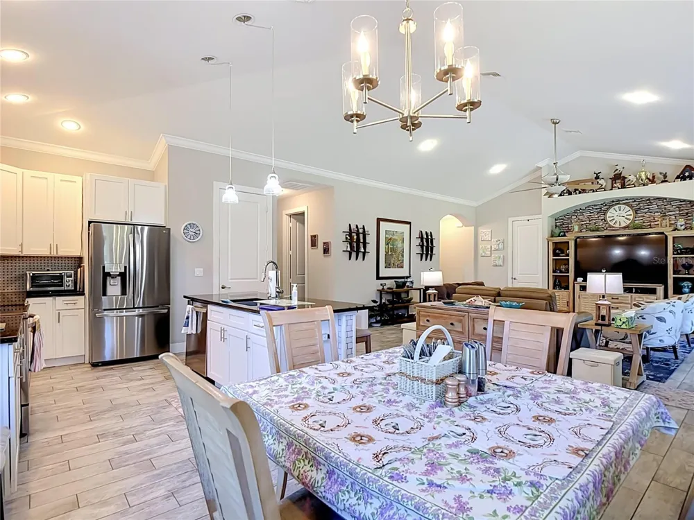 108 OAK KNOLLS CIRCLE Sebring, FL 33876