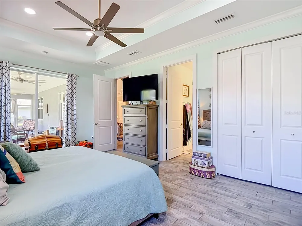 108 OAK KNOLLS CIRCLE Sebring, FL 33876