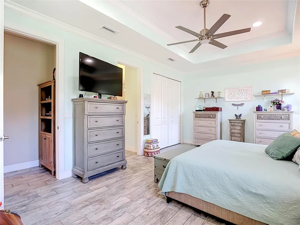 108 OAK KNOLLS CIRCLE Sebring, FL 33876