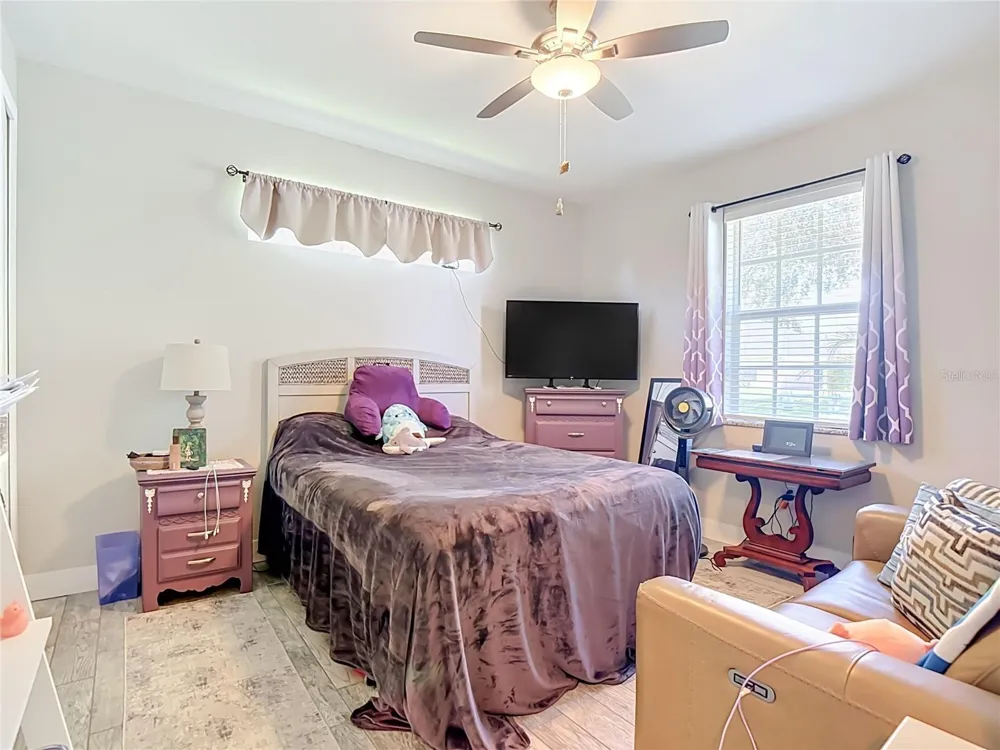 108 OAK KNOLLS CIRCLE Sebring, FL 33876