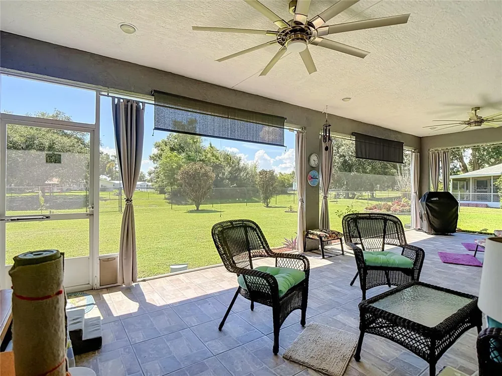 108 OAK KNOLLS CIRCLE Sebring, FL 33876