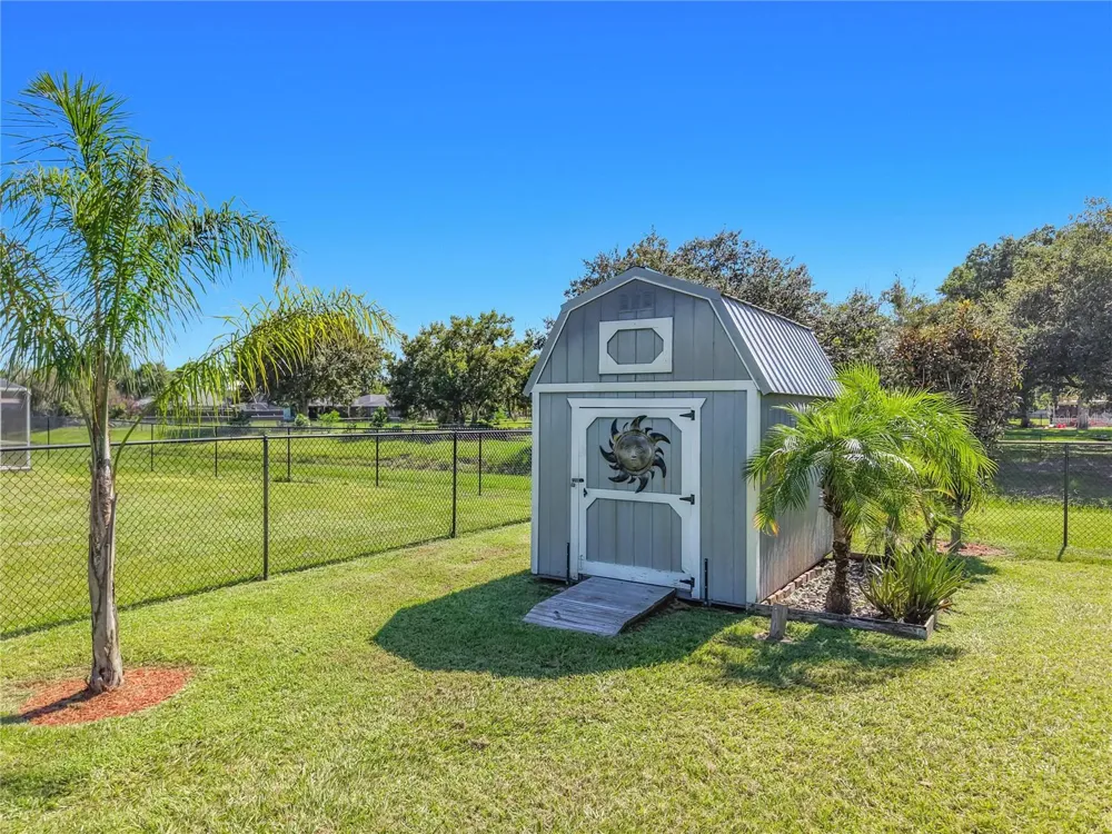 108 OAK KNOLLS CIRCLE Sebring, FL 33876