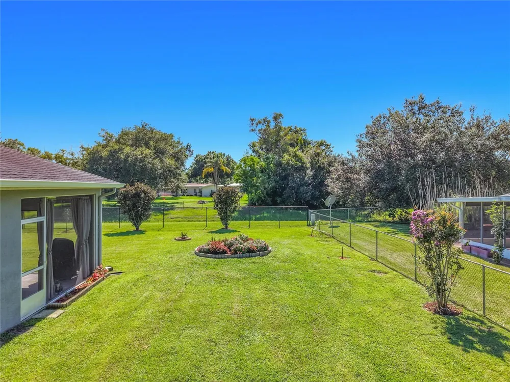 108 OAK KNOLLS CIRCLE Sebring, FL 33876