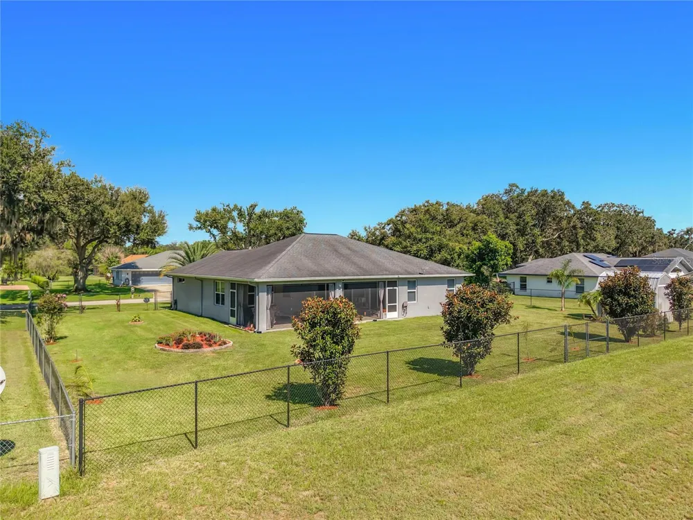 108 OAK KNOLLS CIRCLE Sebring, FL 33876
