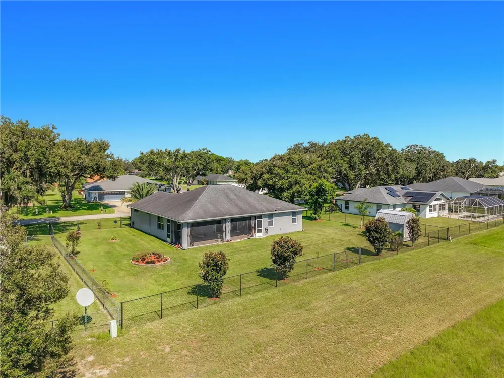 108 OAK KNOLLS CIRCLE Sebring, FL 33876