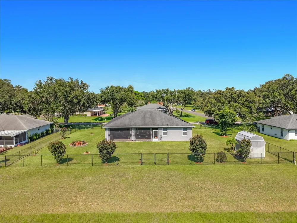 108 OAK KNOLLS CIRCLE Sebring, FL 33876