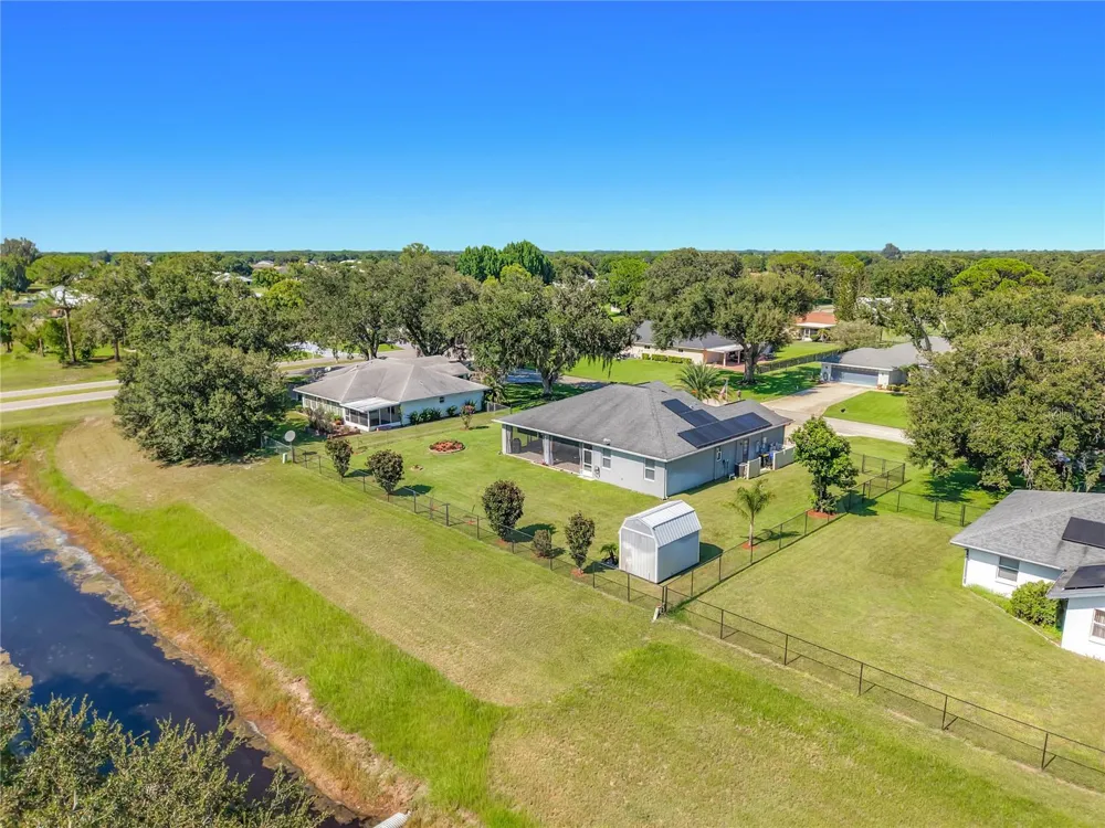 108 OAK KNOLLS CIRCLE Sebring, FL 33876