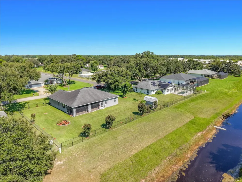 108 OAK KNOLLS CIRCLE Sebring, FL 33876
