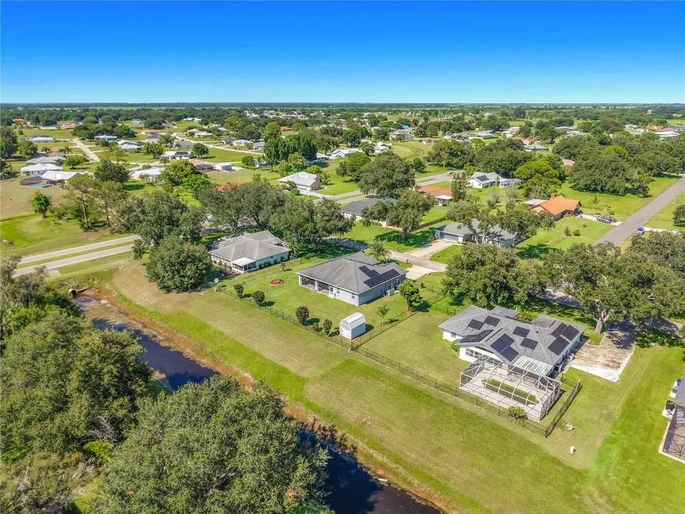 108 OAK KNOLLS CIRCLE Sebring, FL 33876
