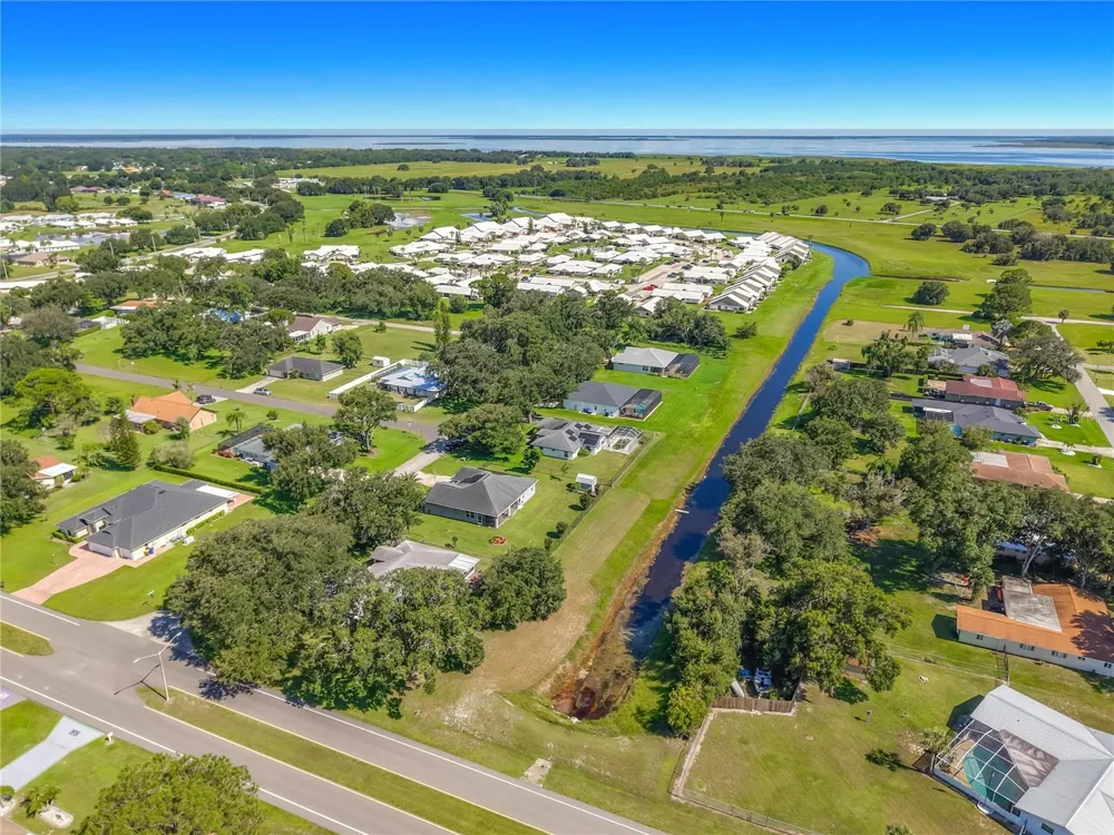 108 OAK KNOLLS CIRCLE Sebring, FL 33876