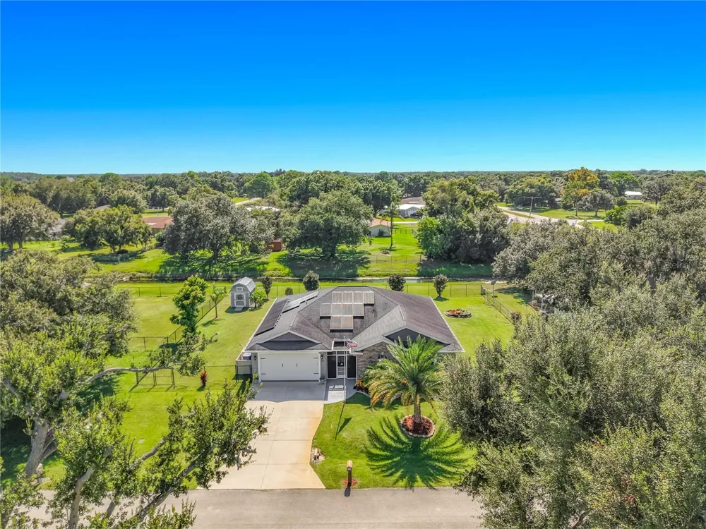 108 OAK KNOLLS CIRCLE Sebring, FL 33876