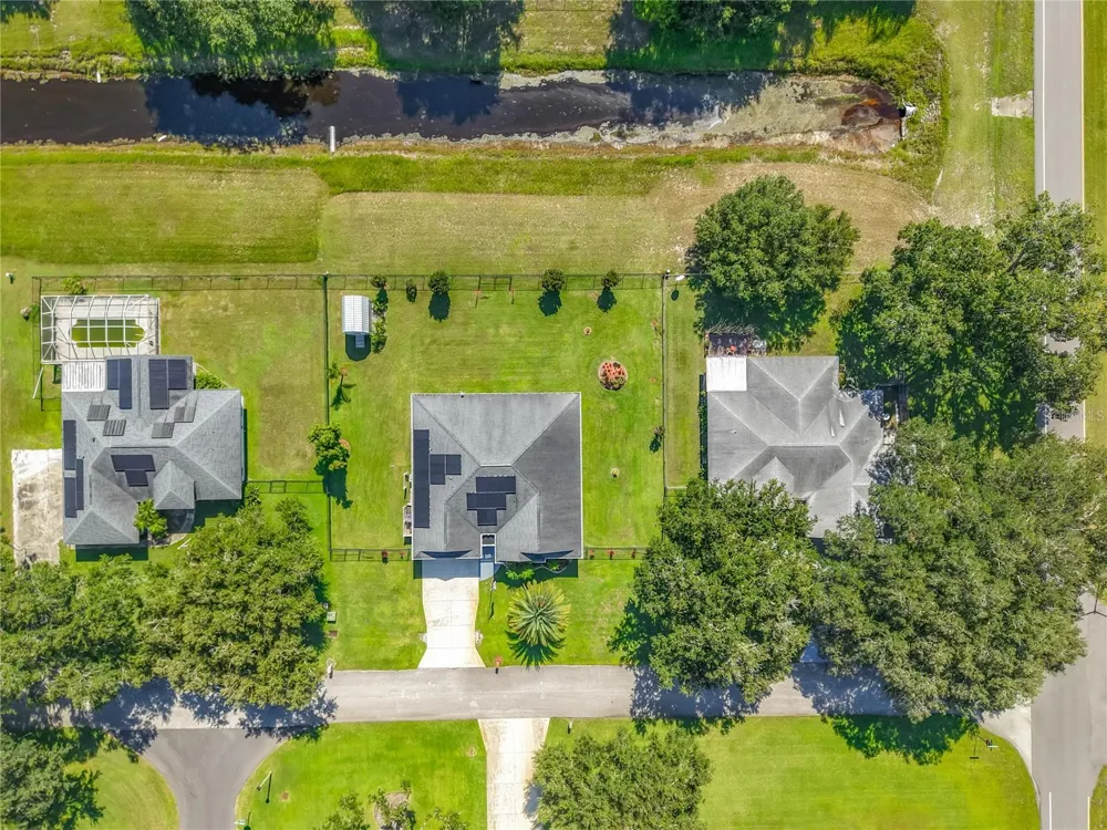108 OAK KNOLLS CIRCLE Sebring, FL 33876