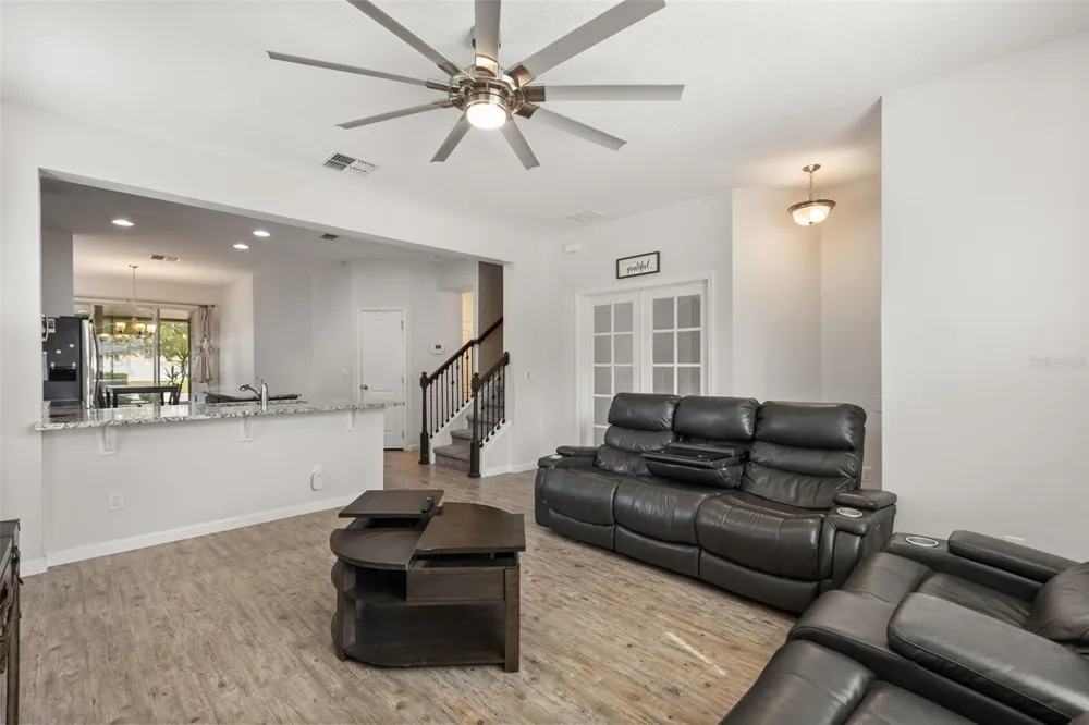 2427 LINER AVENUE Apopka, FL 32703