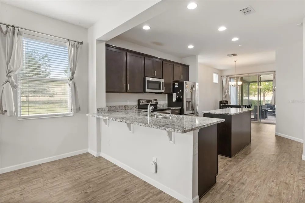 2427 LINER AVENUE Apopka, FL 32703