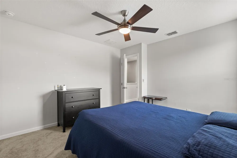 2427 LINER AVENUE Apopka, FL 32703
