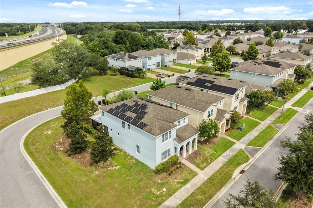 2427 LINER AVENUE Apopka, FL 32703