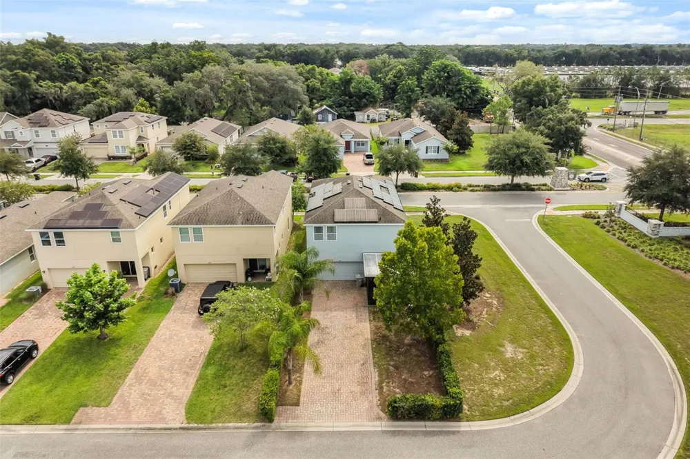 2427 LINER AVENUE Apopka, FL 32703
