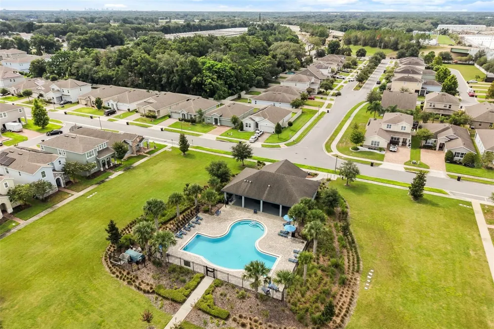 2427 LINER AVENUE Apopka, FL 32703