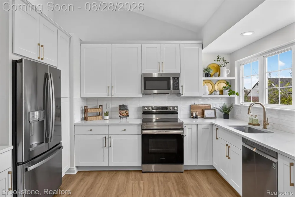 759 PAINT CREEK DRIVE Troy City, MI 48085