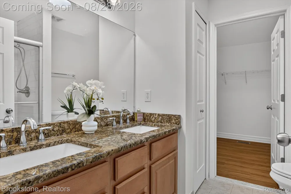 759 PAINT CREEK DRIVE Troy City, MI 48085