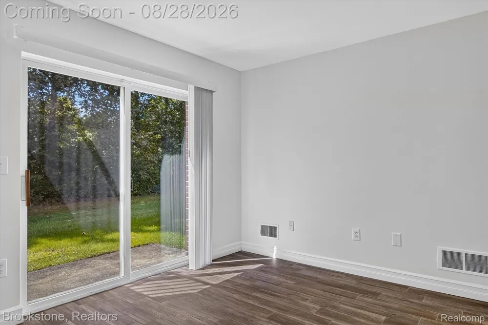 759 PAINT CREEK DRIVE Troy City, MI 48085