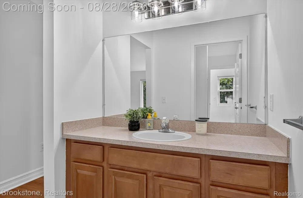 759 PAINT CREEK DRIVE Troy City, MI 48085