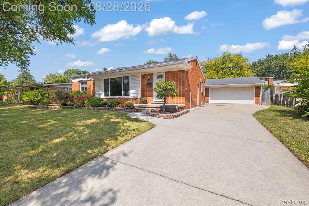 31528 Alabama Street Livonia City, MI 48150
