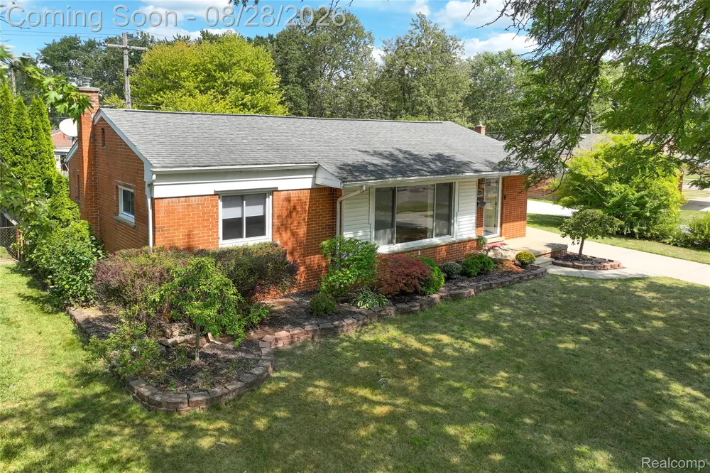 31528 Alabama Street Livonia City, MI 48150
