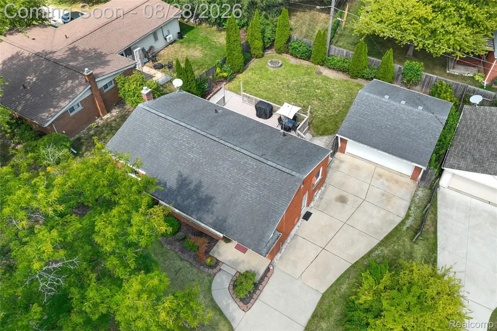 31528 Alabama Street Livonia City, MI 48150