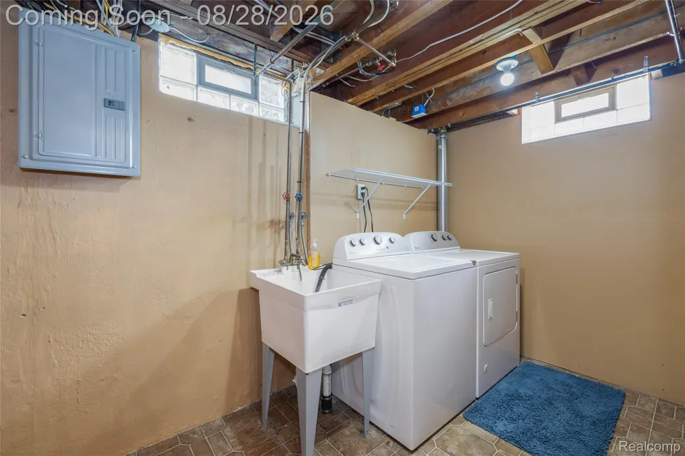 31528 Alabama Street Livonia City, MI 48150