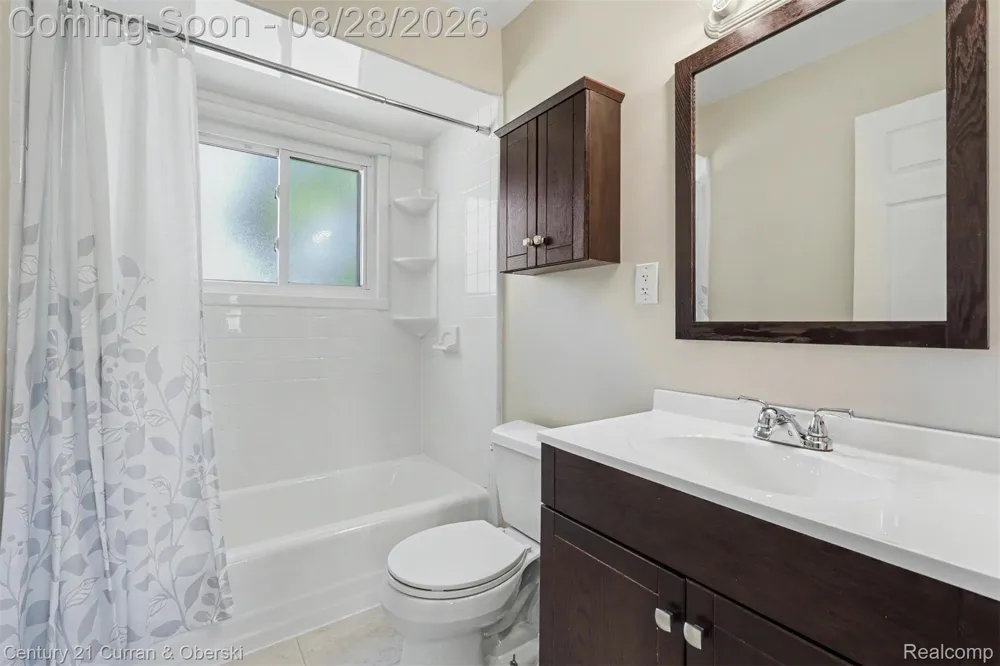 22711 Hayes Street Taylor City, MI 48180
