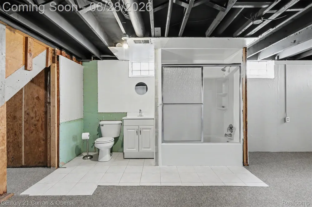 22711 Hayes Street Taylor City, MI 48180