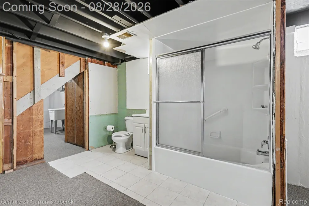 22711 Hayes Street Taylor City, MI 48180