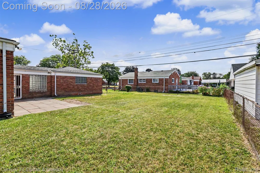 22711 Hayes Street Taylor City, MI 48180