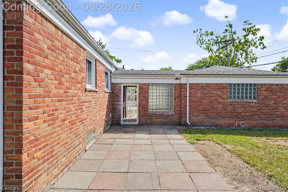 22711 Hayes Street Taylor City, MI 48180