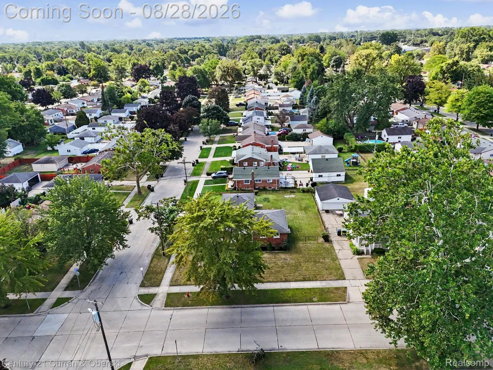 22711 Hayes Street Taylor City, MI 48180