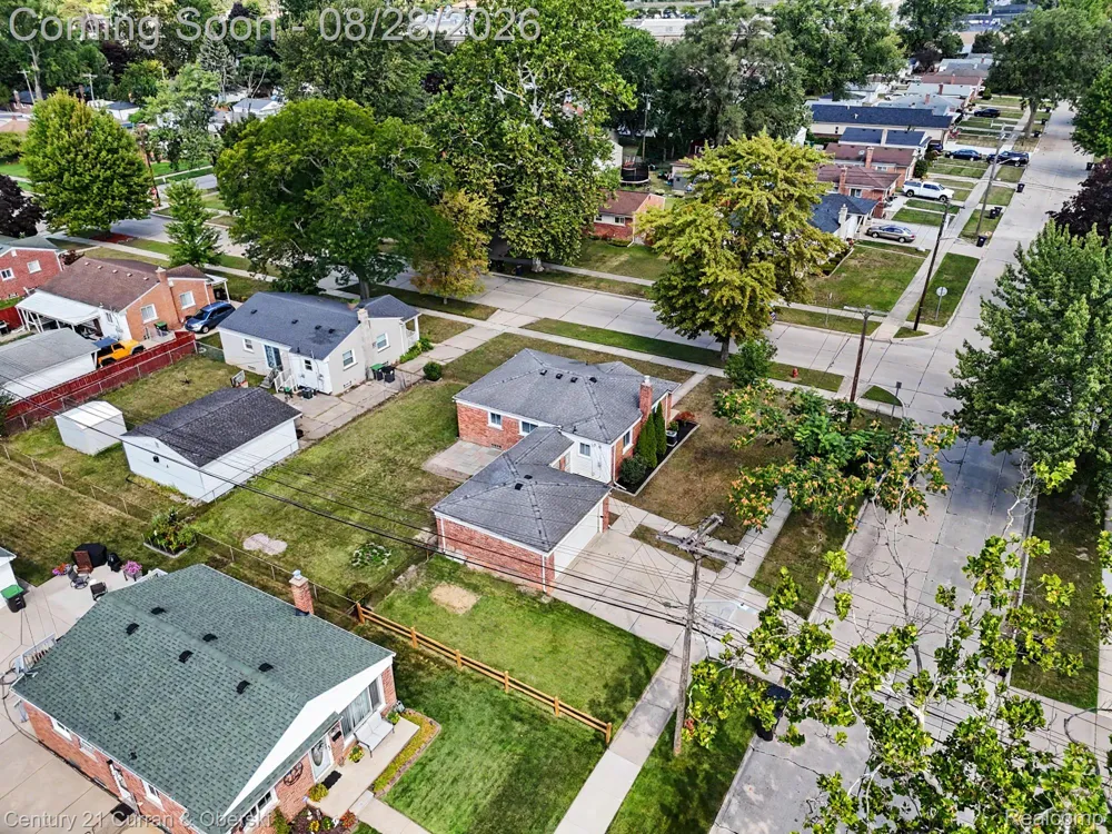 22711 Hayes Street Taylor City, MI 48180