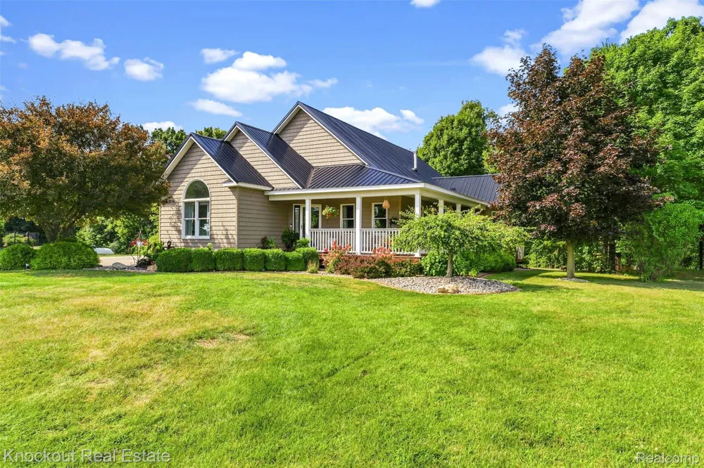 7578 Waters Edge Drive Tuscola Township, MI 48768