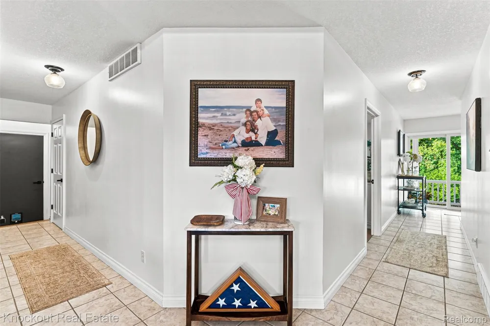 7578 Waters Edge Drive Tuscola Township, MI 48768