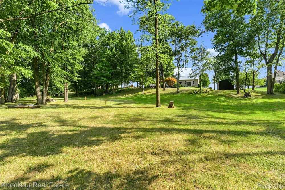 7578 Waters Edge Drive Tuscola Township, MI 48768