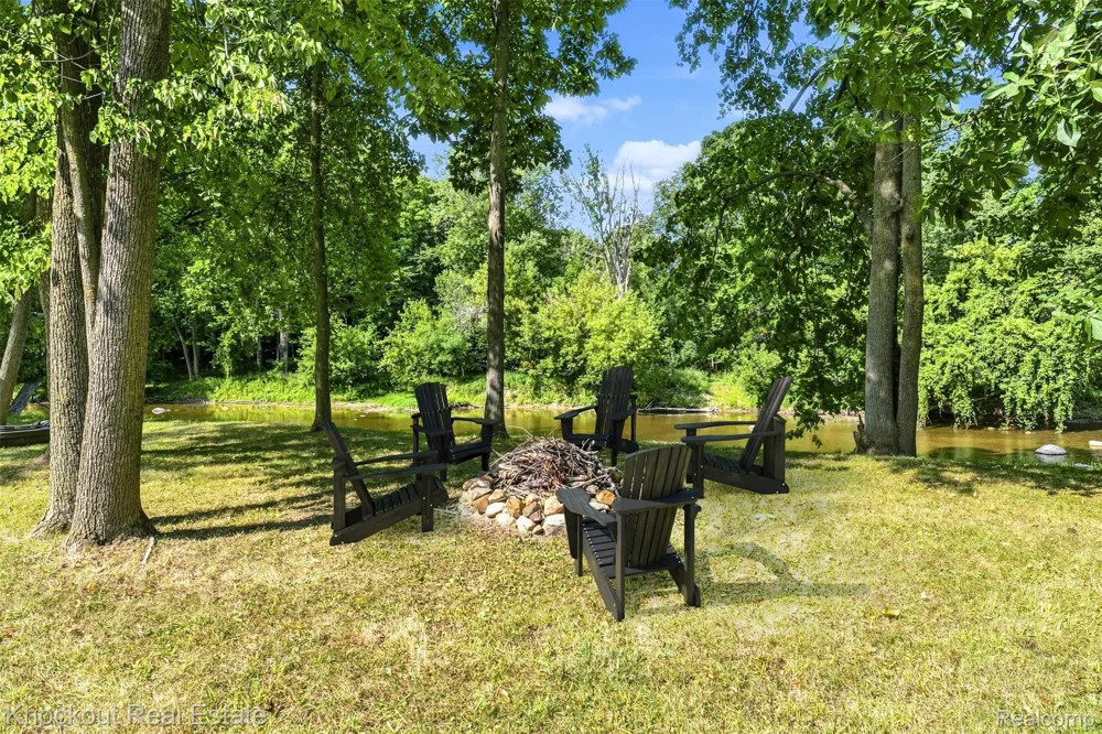 7578 Waters Edge Drive Tuscola Township, MI 48768