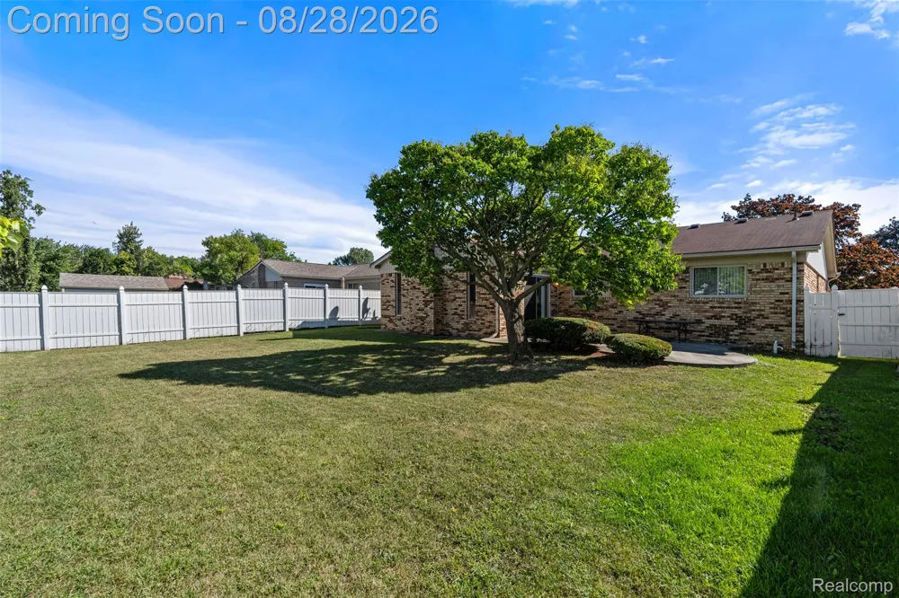38653 Levisham Drive Clinton Charter Township, MI 48038