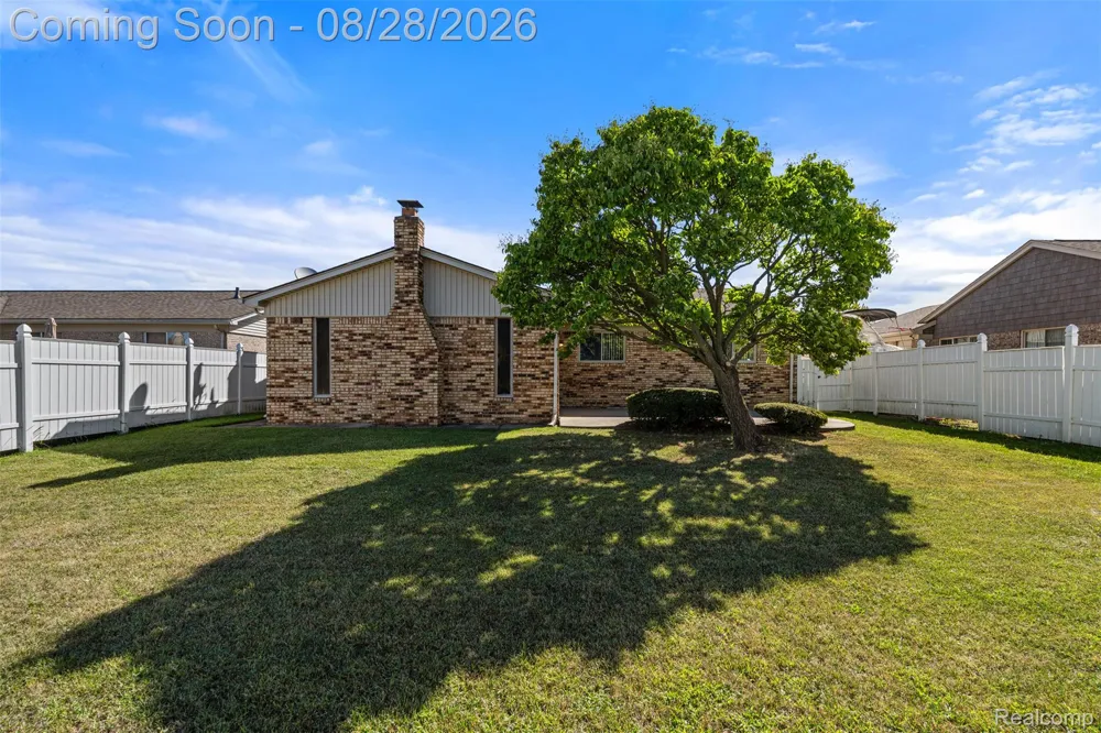 38653 Levisham Drive Clinton Charter Township, MI 48038
